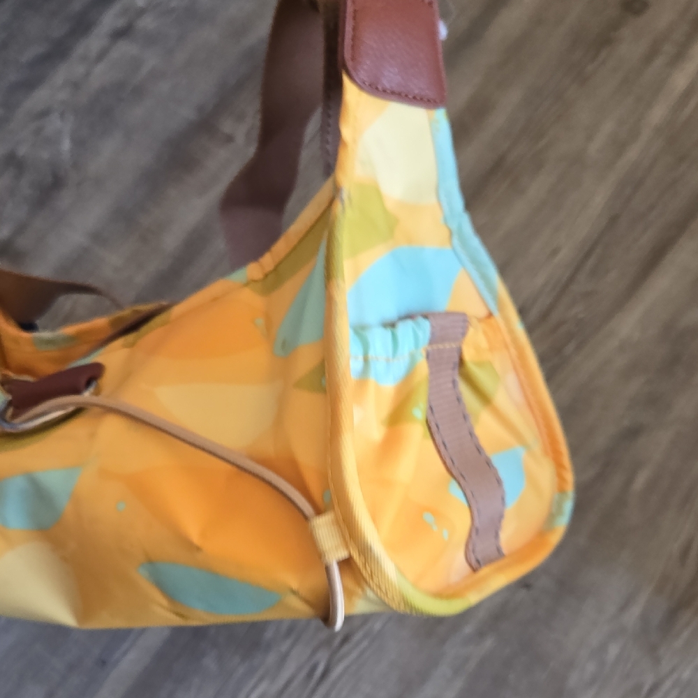 Po Campo Yellow and Tan Shoulder Bag - Picture 3 of 3